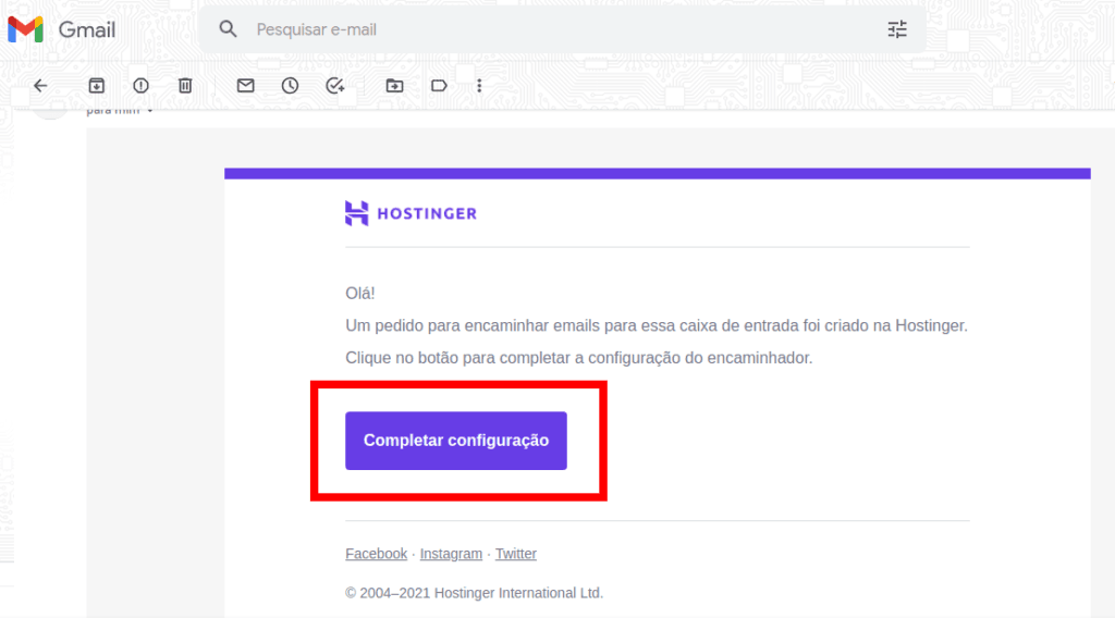 Mensagem de confirmação para encaminhamentos de e-mail da Hostinger. Gerenciar e-mail corporativo no Gmail.