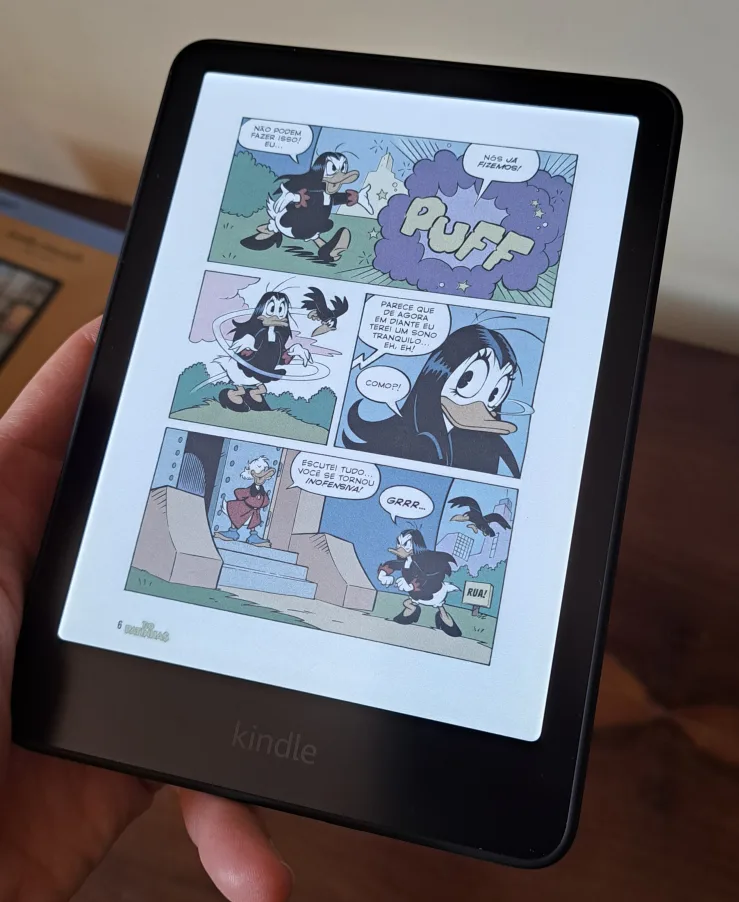Kindle Colorsoft: lendo quadrinhos do Tio Patinhas em tela colorida.